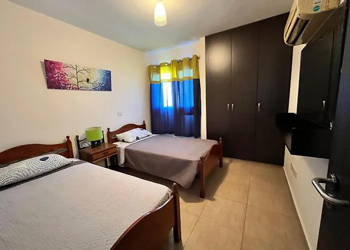 Apartmán Modern 2br Near Finikoudes -