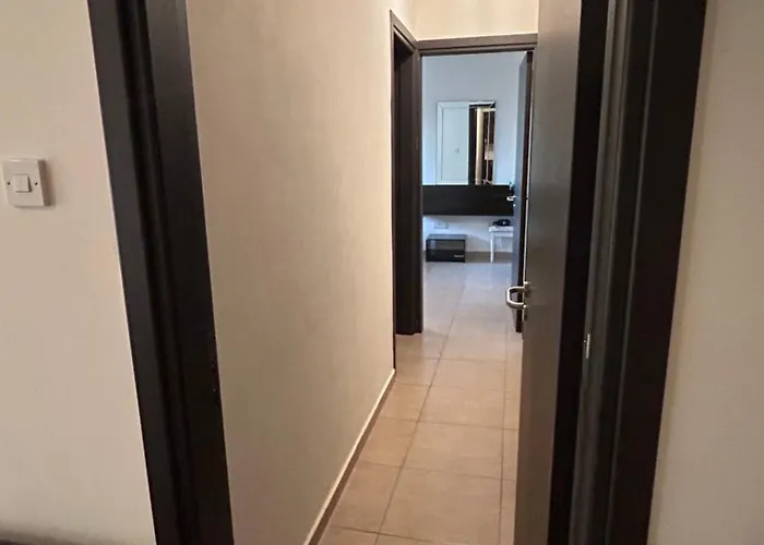 Modern 2br Near Finikoudes - Apartmán