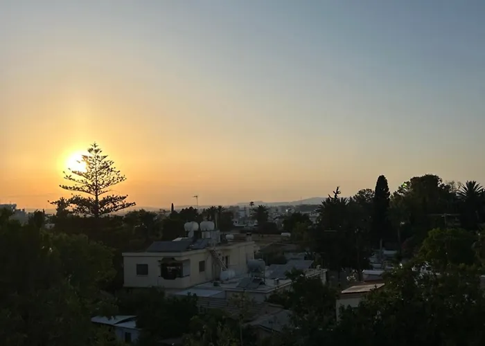 Apartmán Modern 2br Near Finikoudes - Larnaca